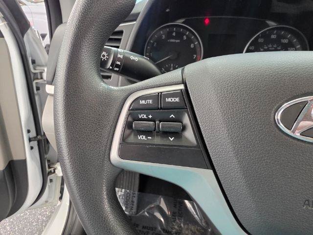 Used 2017 Hyundai Elantra SE FWD image 11