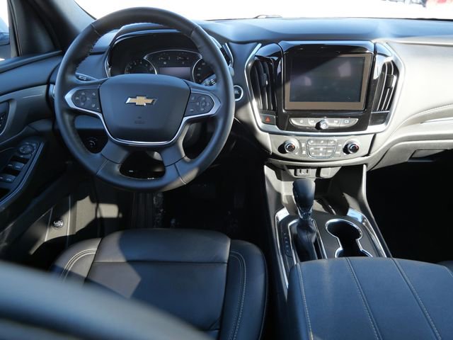 Used 2023 Chevrolet Traverse LT FWD image 18