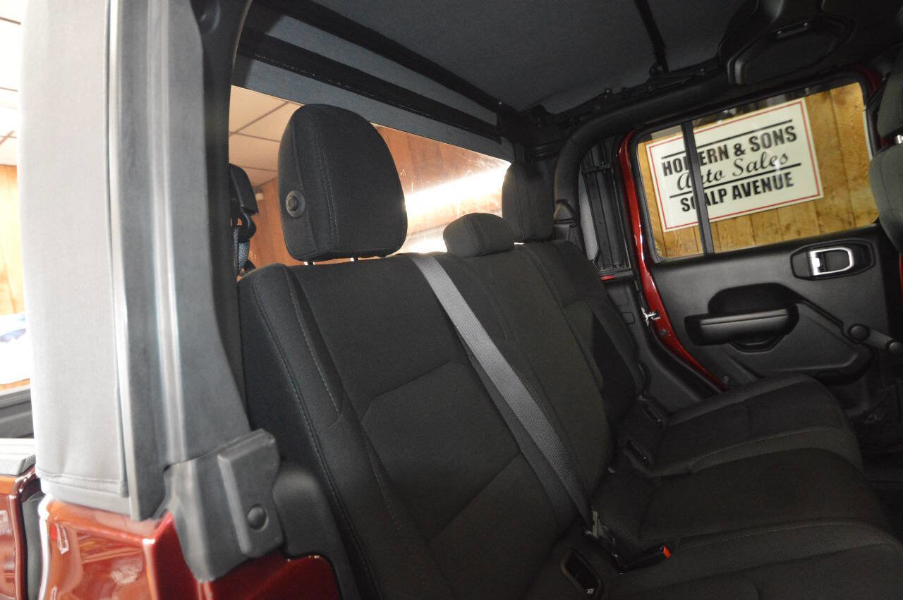 Used 2021 Jeep Gladiator Sport image 21
