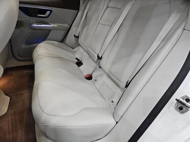 Used 2023 Mercedes-Benz EQE 350+ SUV image 16