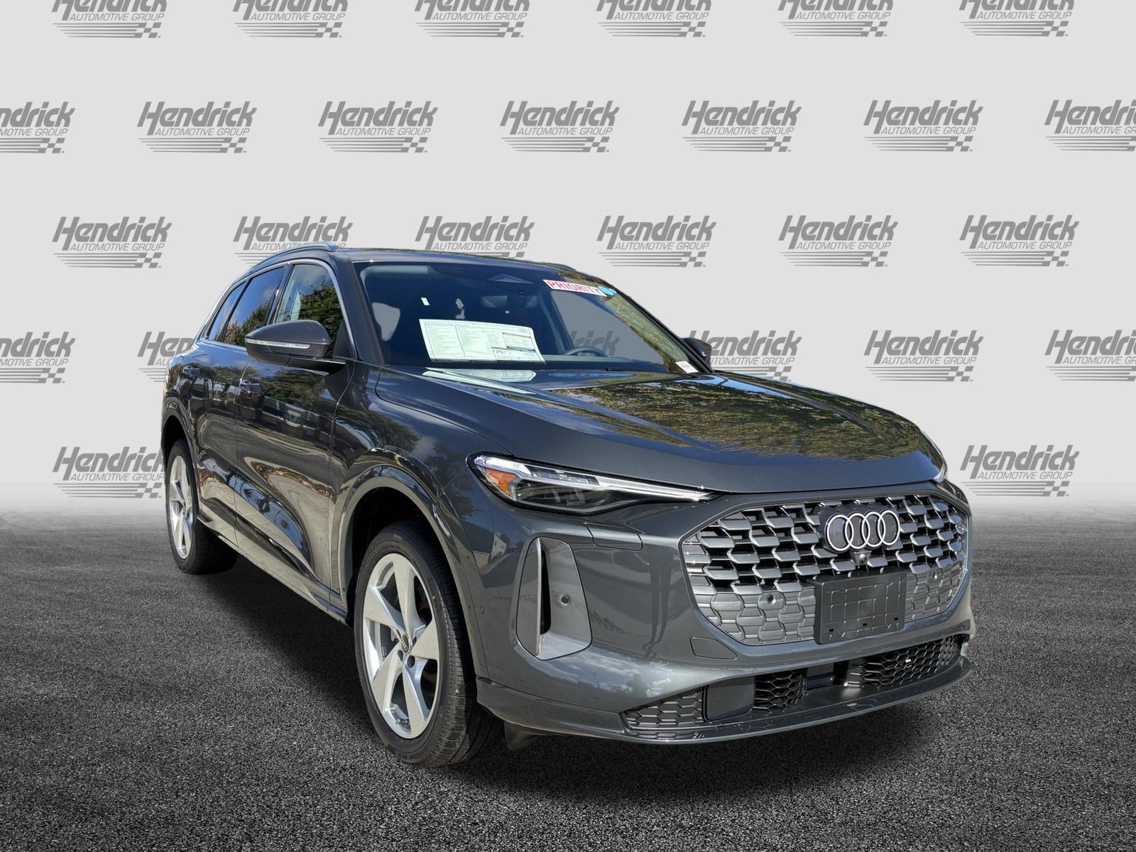 Used 2025 Audi Q5 Premium AWD/4WD image 2
