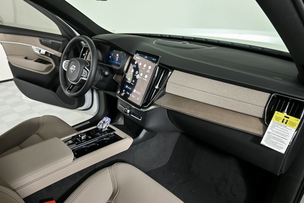 Certified 2026 Volvo XC90 B6 Plus w/ Protection Package Premier image 26