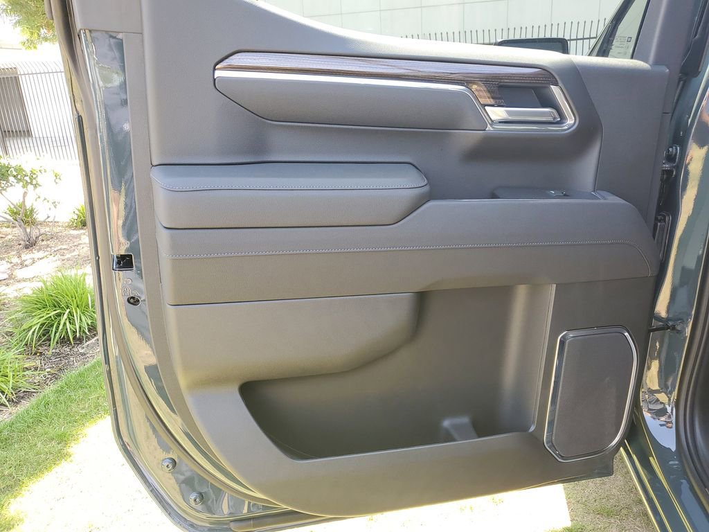 New 2026 Chevrolet Silverado 1500 LT Trail Boss w/ Safety Package image 17