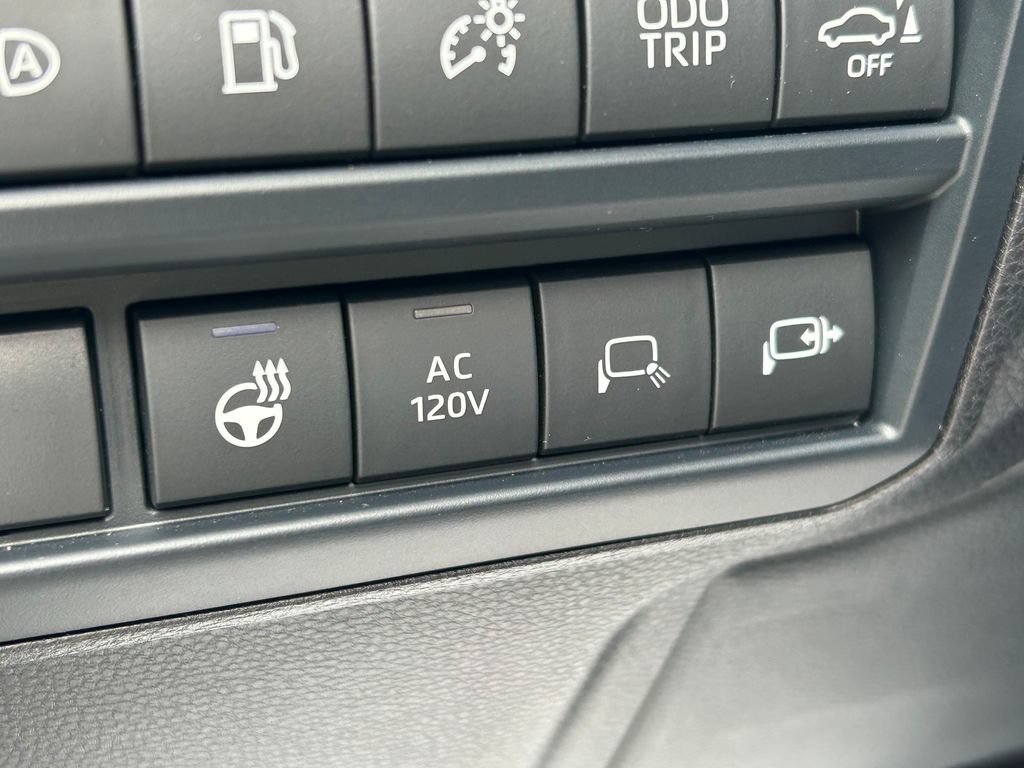Certified 2025 Toyota Sequoia Capstone AWD/4WD image 32