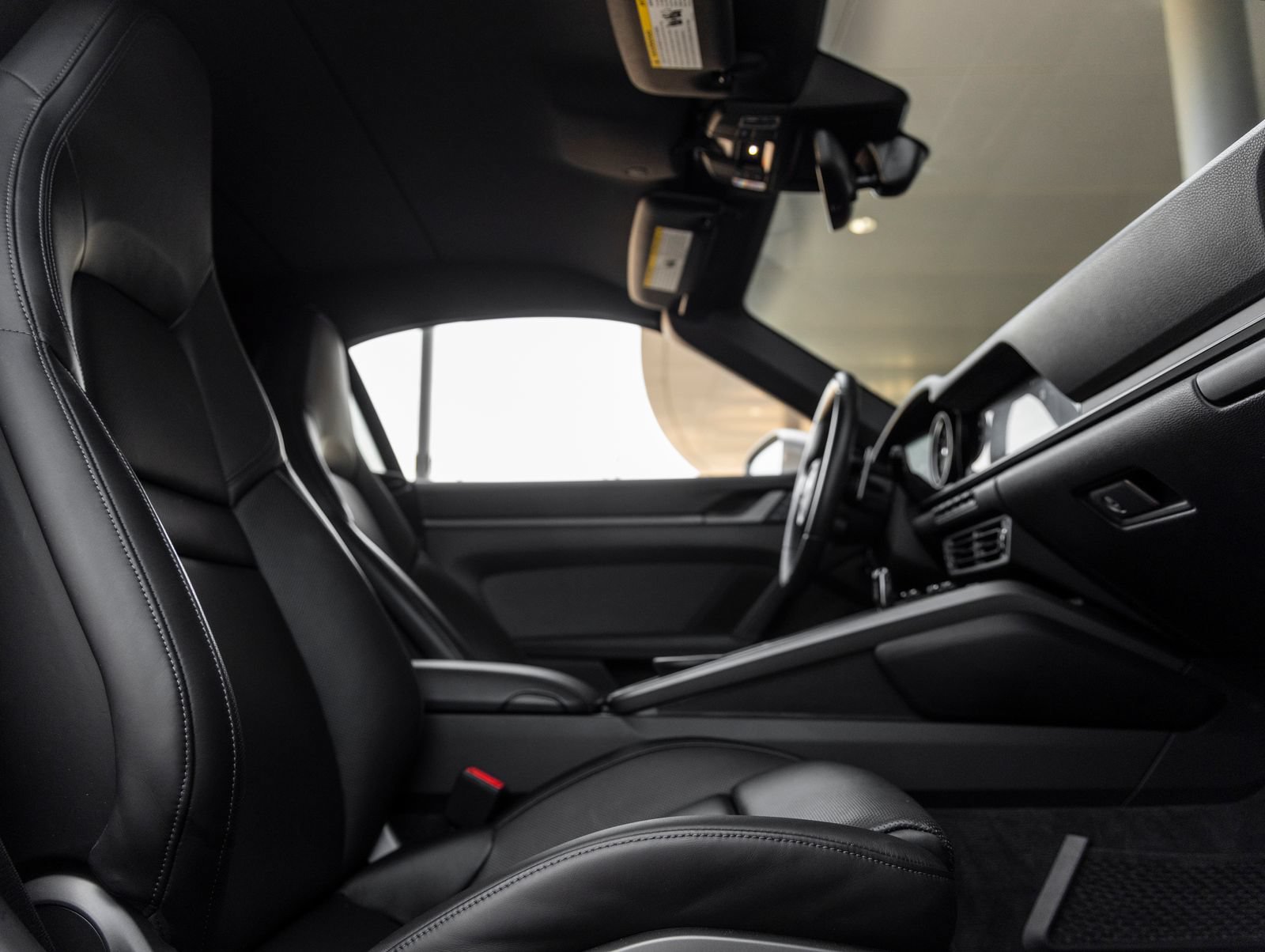 Certified 2023 Porsche 911 Carrera S RWD image 33
