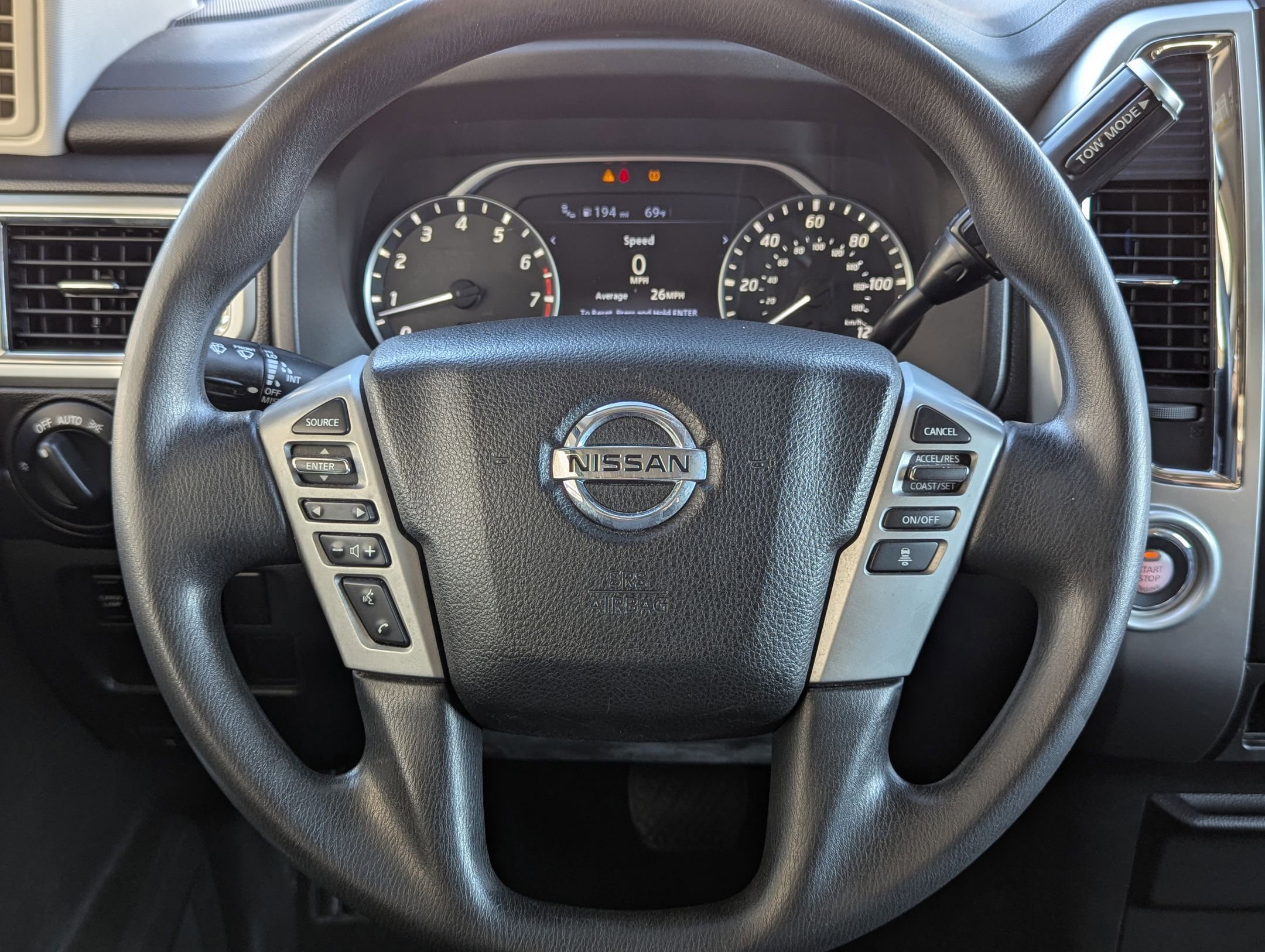 Used 2020 Nissan Titan SV image 19