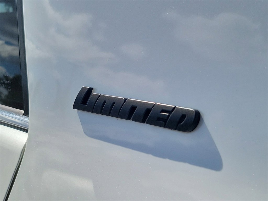 Used 2019 Toyota 4Runner Limited image 13