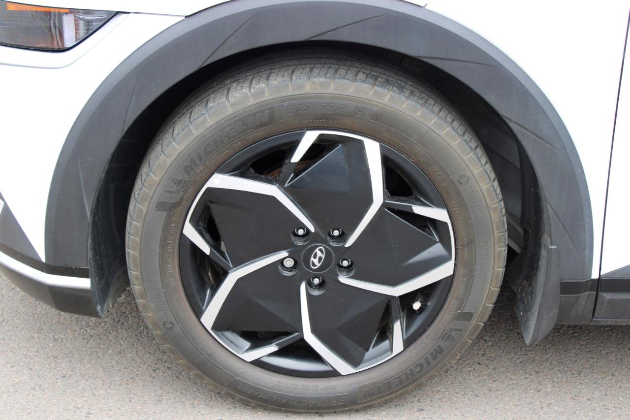 Used 2024 Hyundai Ioniq 5 SE RWD image 16