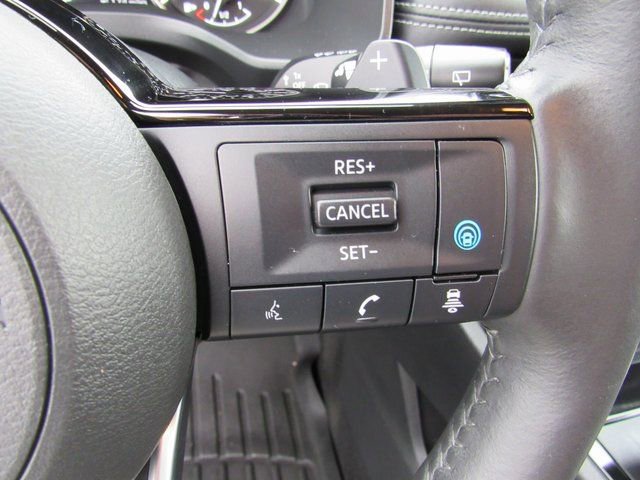 Used 2021 Nissan Rogue SV w/ Premium Package image 16