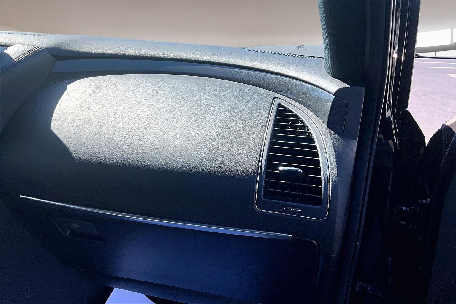 Used 2023 Nissan Armada SL w/ Midnight Edition Package image 27