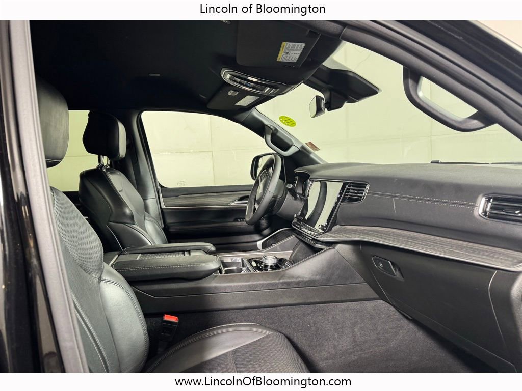 Used 2024 Jeep Wagoneer L Series II w/ Flexible Seating Group image 16