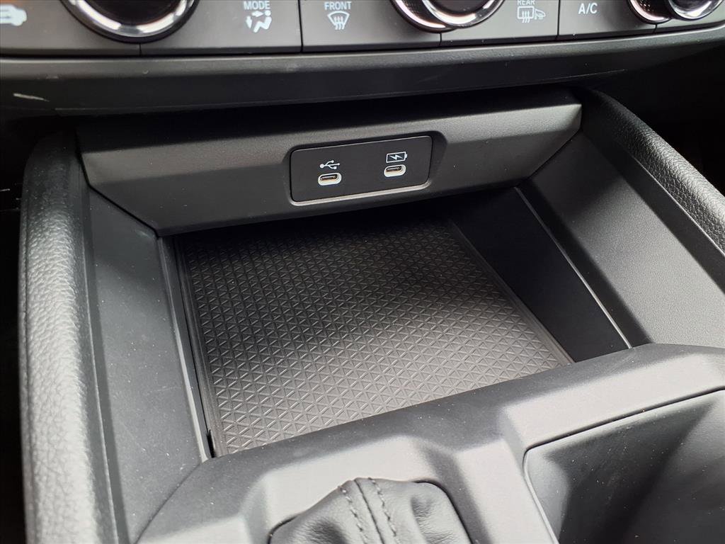 Certified 2025 Honda Accord SE image 9