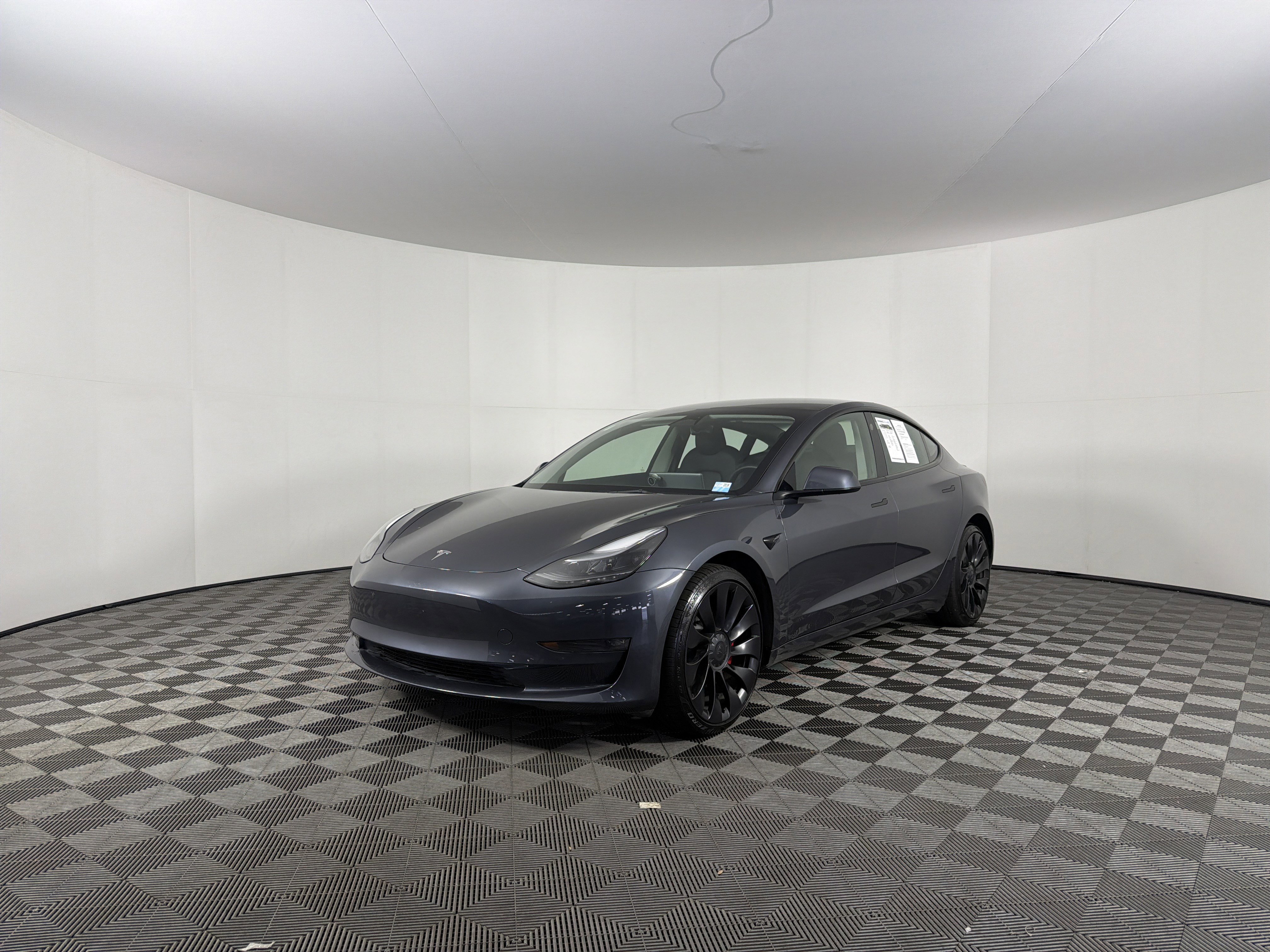 Used 2023 Tesla Model 3 Performance image 3