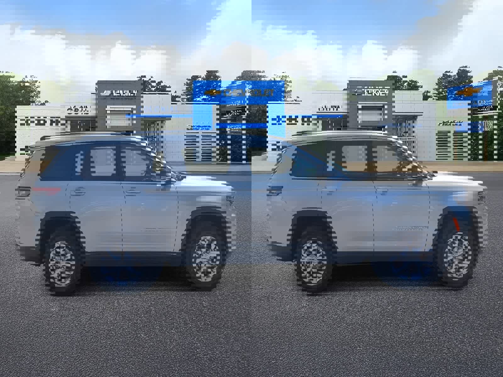 Used 2022 Jeep Grand Cherokee L Limited image 3