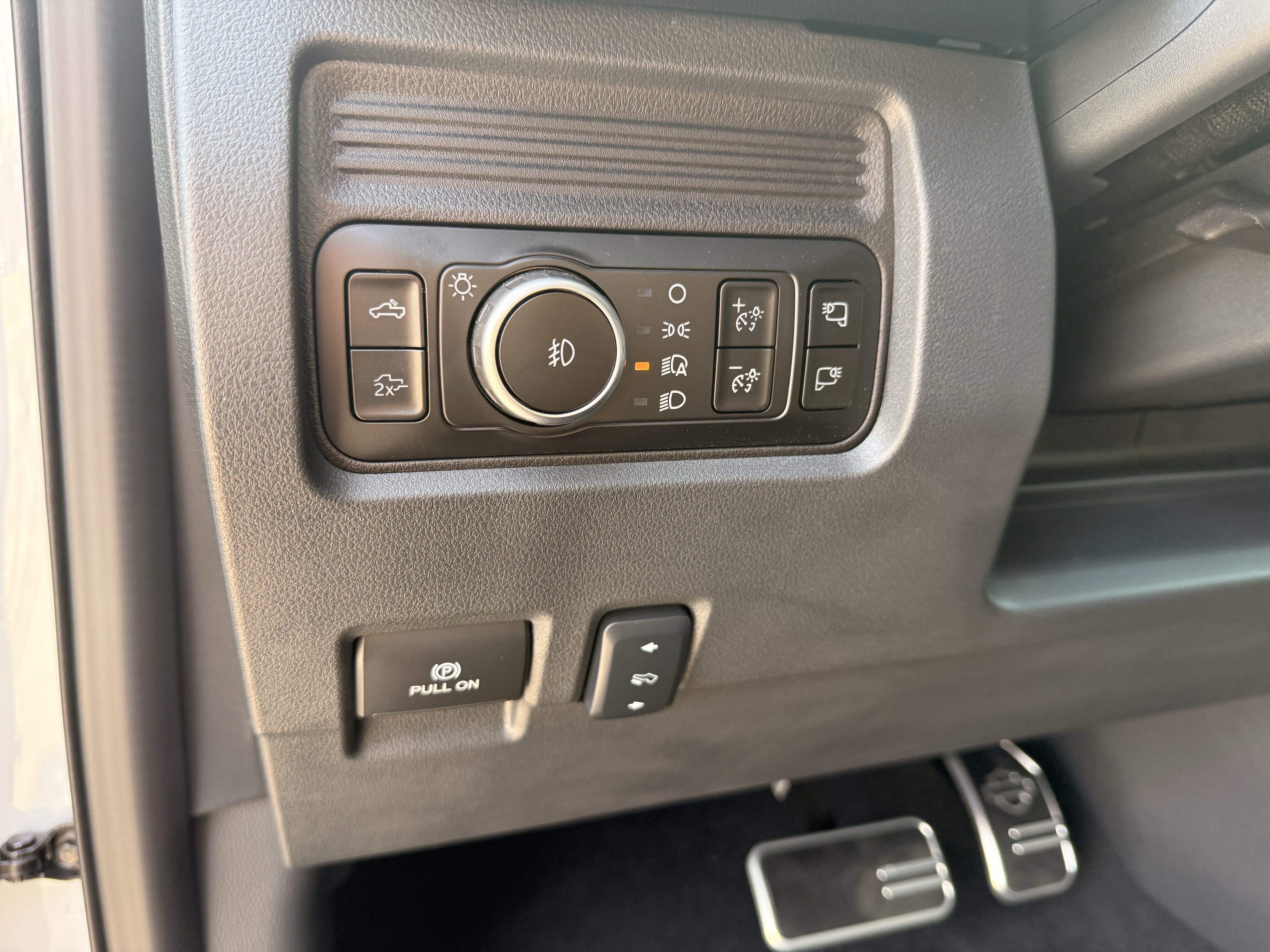 Used 2026 Ford F250 Lariat w/ Black Appearance Package AWD/4WD image 30
