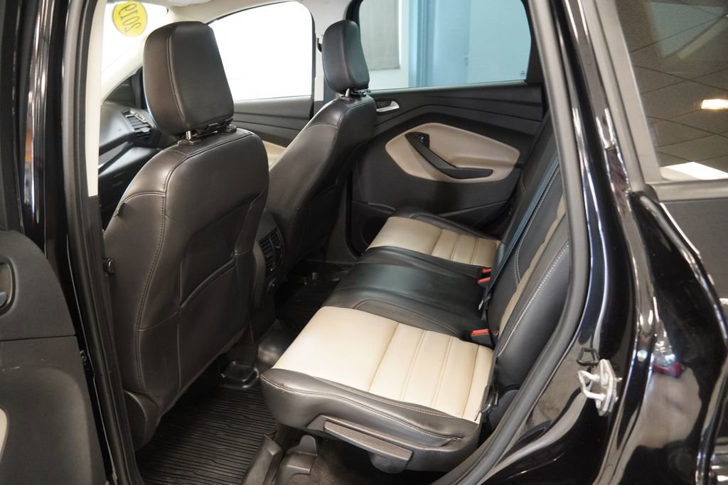 Used 2019 Ford Escape SEL AWD/4WD image 17