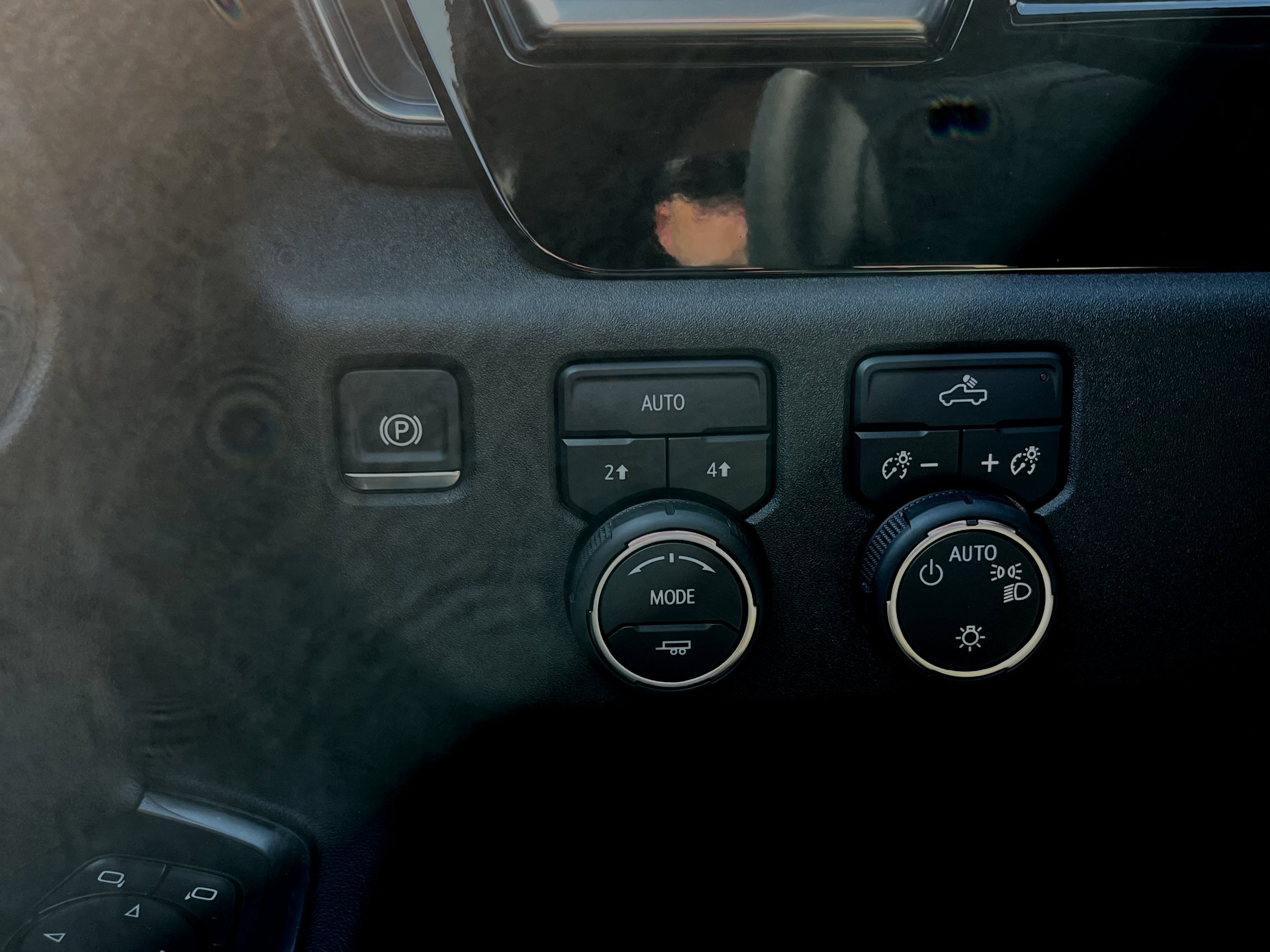 Used 2024 Chevrolet Silverado 1500 LT AWD/4WD image 13