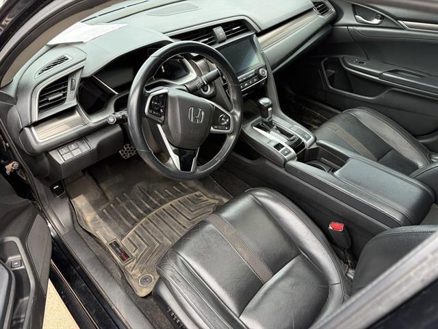 Used 2019 Honda Civic Touring image 3