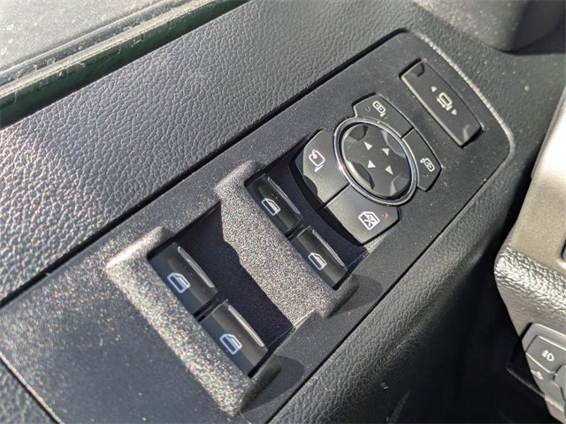 Used 2019 Ford F350 Lariat image 23
