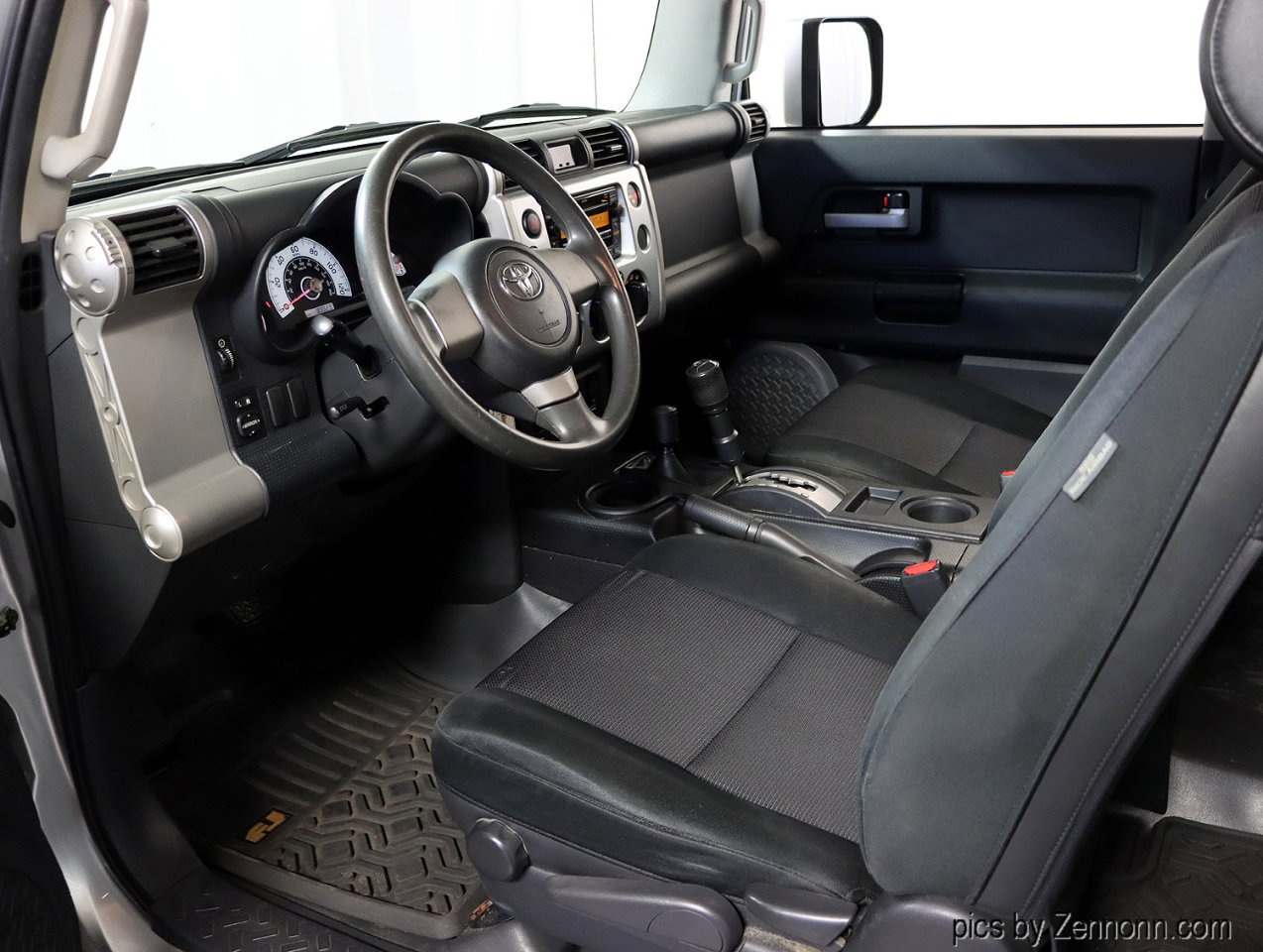 Used 2008 Toyota FJ Cruiser 4WD image 12
