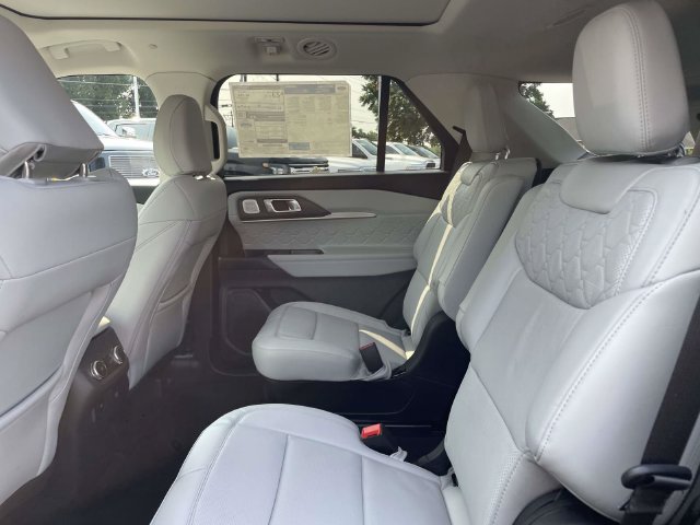 New 2026 Ford Explorer Platinum w/ LUX Leather Package AWD/4WD image 13