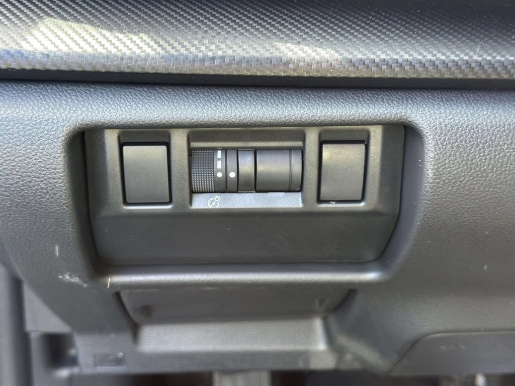 Certified 2025 Subaru Crosstrek 2.5i Premium AWD/4WD image 32