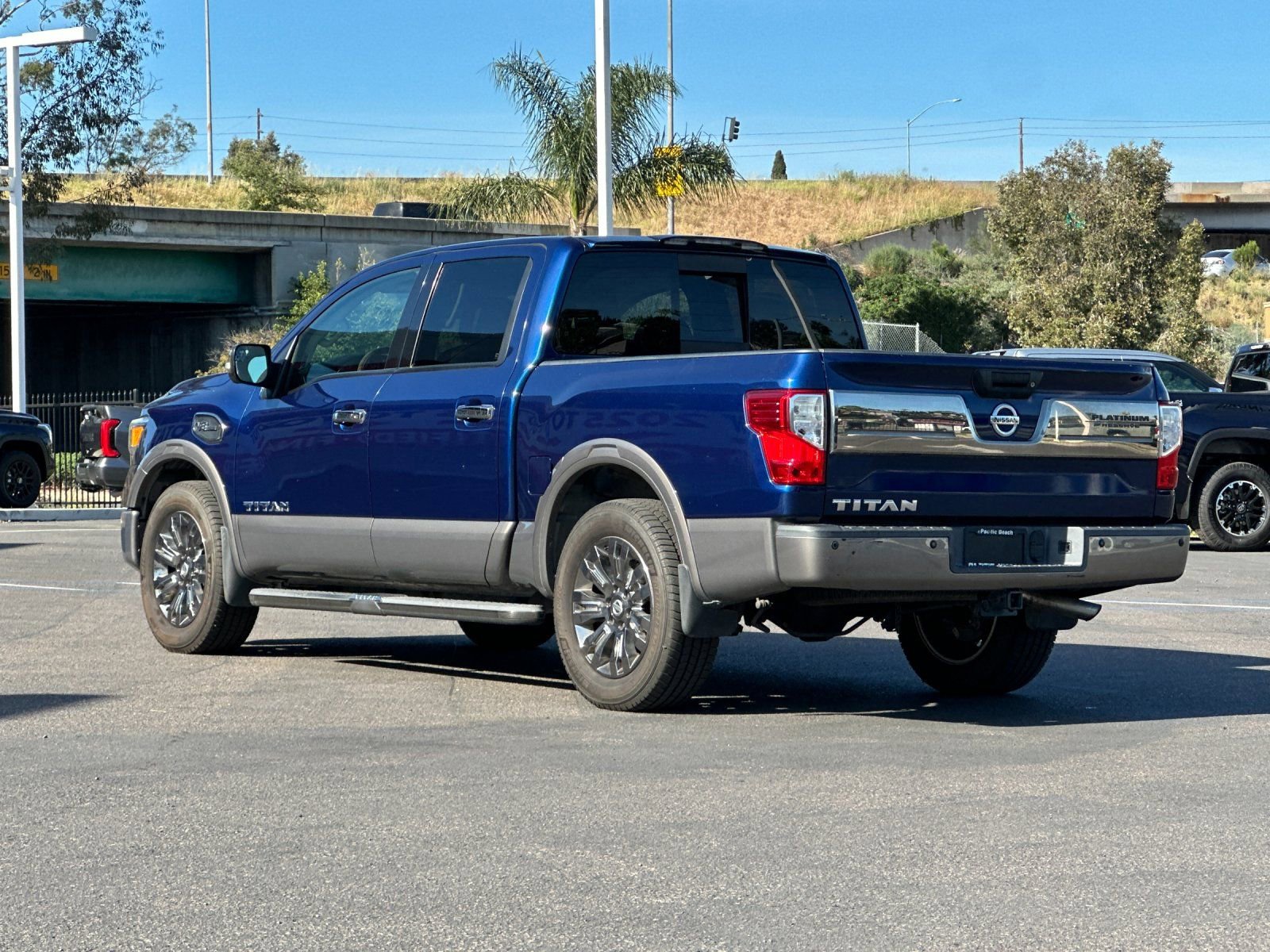 Used 2017 Nissan Titan Platinum Reserve image 3