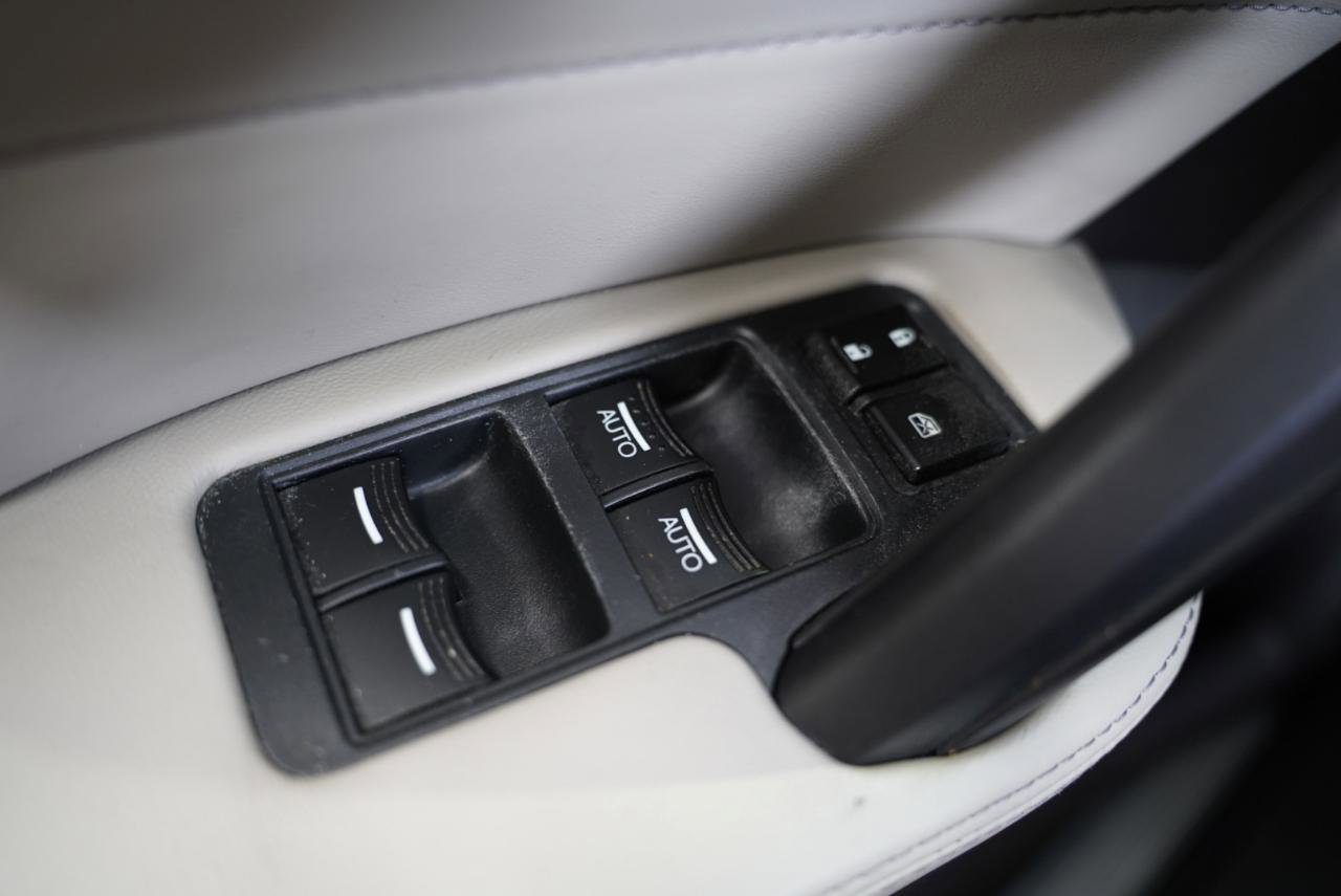 Used 2014 Acura TL SH-AWD image 25