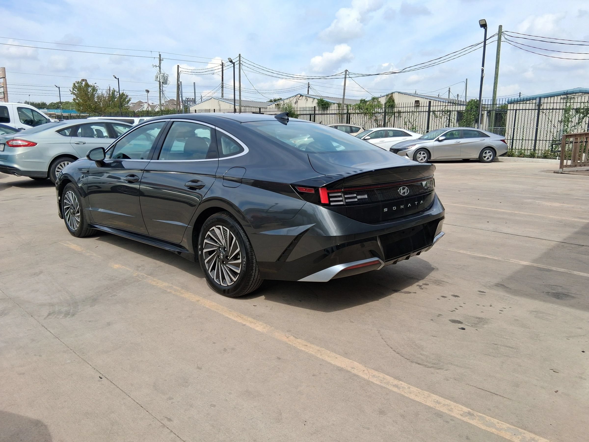 Used 2025 Hyundai Sonata SEL FWD image 5