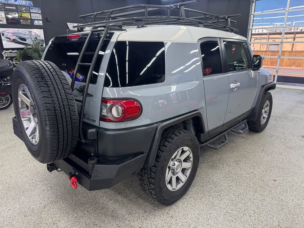 Used 2014 Toyota FJ Cruiser 4WD w/ Convenience Package image 5