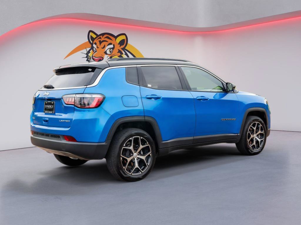 Used 2024 Jeep Compass Limited AWD/4WD image 5