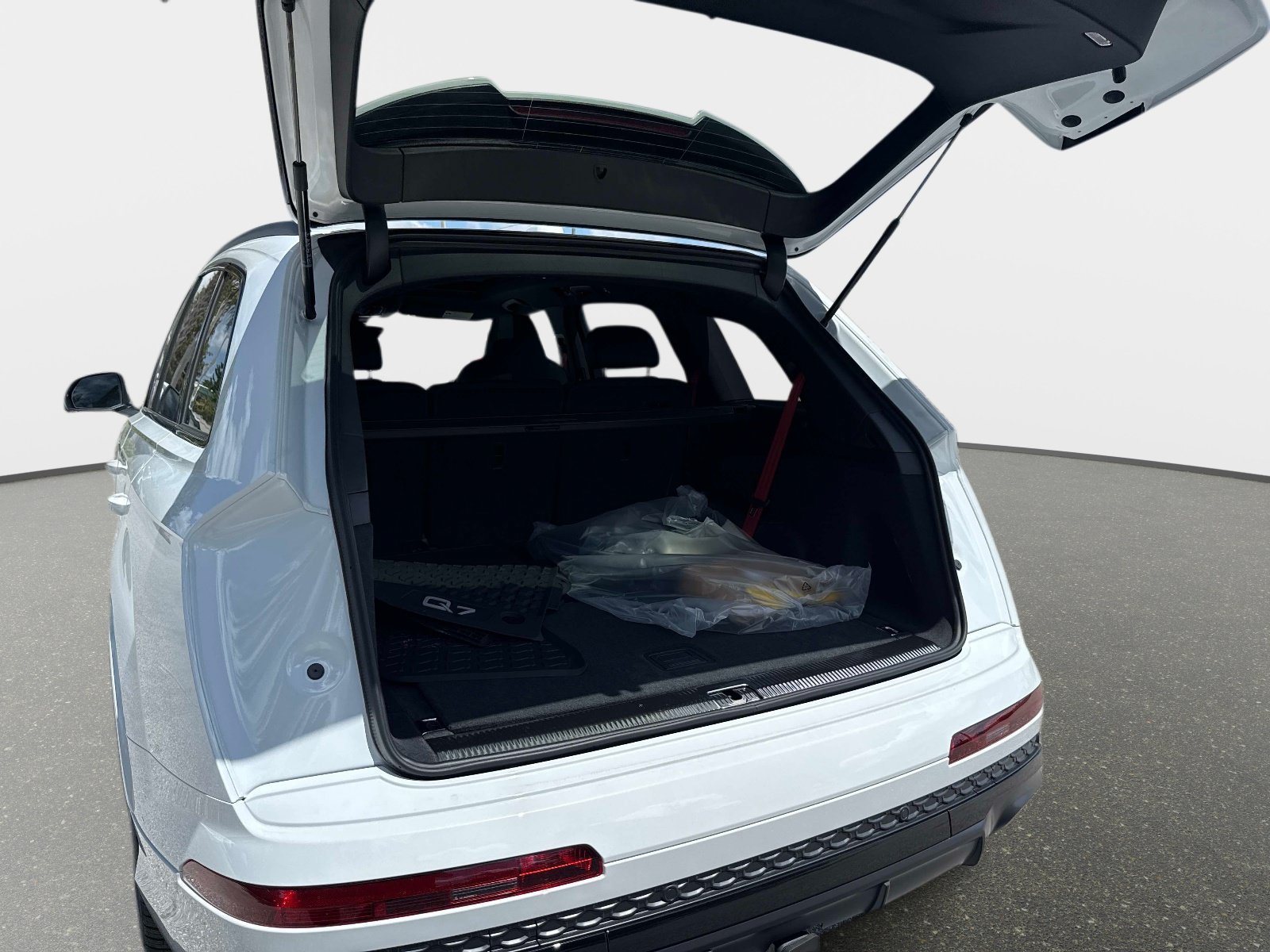 New 2026 Audi Q7 3.0T Prestige AWD/4WD image 8