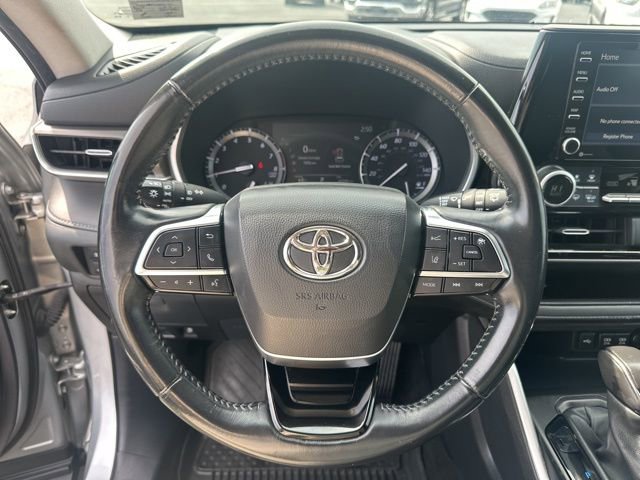 Used 2021 Toyota Highlander XLE image 14