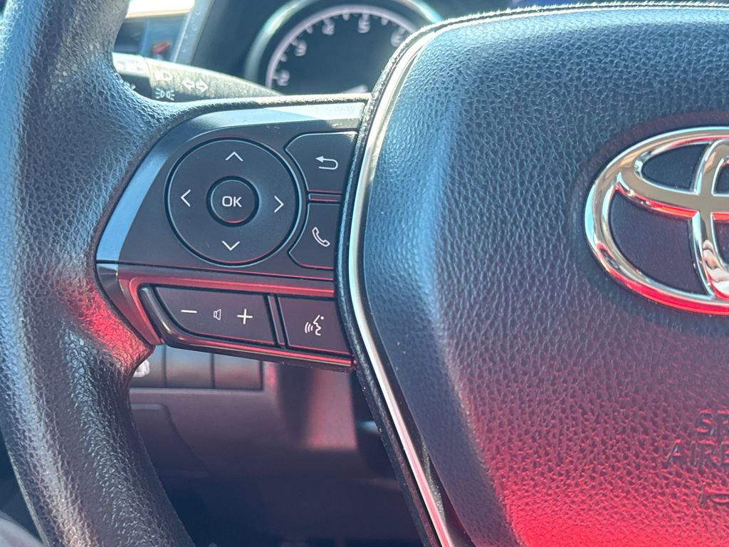 Used 2018 Toyota Camry LE FWD image 18