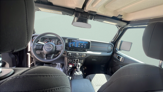 Used 2026 Jeep Gladiator Mojave AWD/4WD image 24
