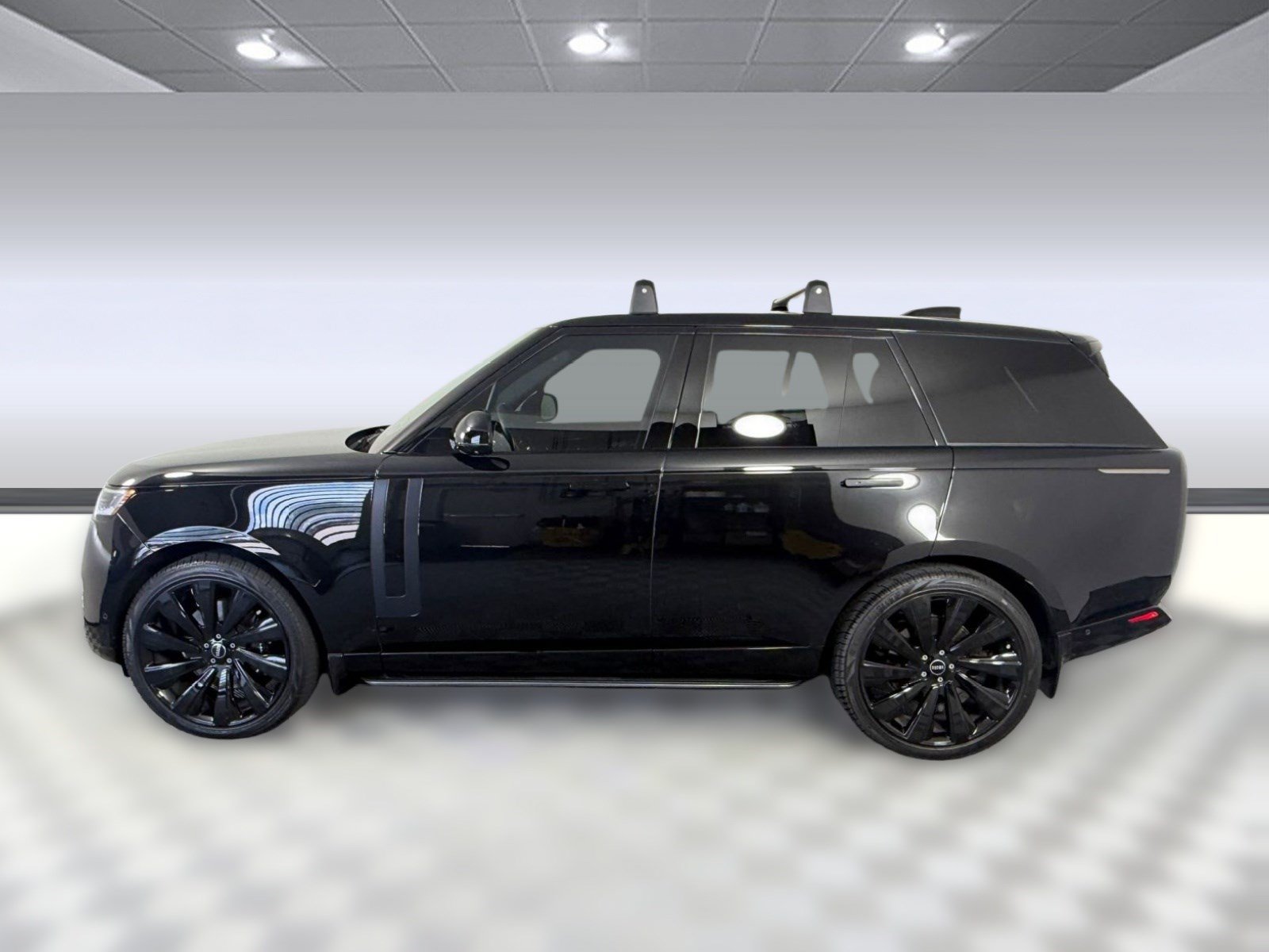 Used 2025 Land Rover Range Rover SE AWD/4WD image 2
