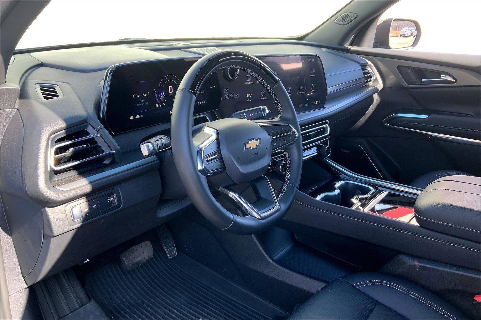 Used 2024 Chevrolet Traverse LT w/ Enhanced Driving Package image 13