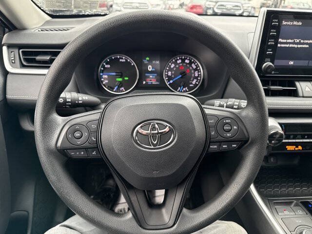 Used 2021 Toyota RAV4 XLE w/ Convenience Package AWD/4WD image 17