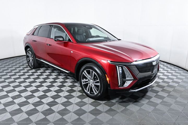 New 2025 Cadillac Lyriq Luxury image 1