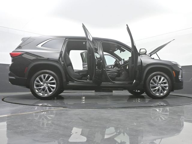 Used 2025 Buick Enclave Preferred w/ Power Package FWD image 63