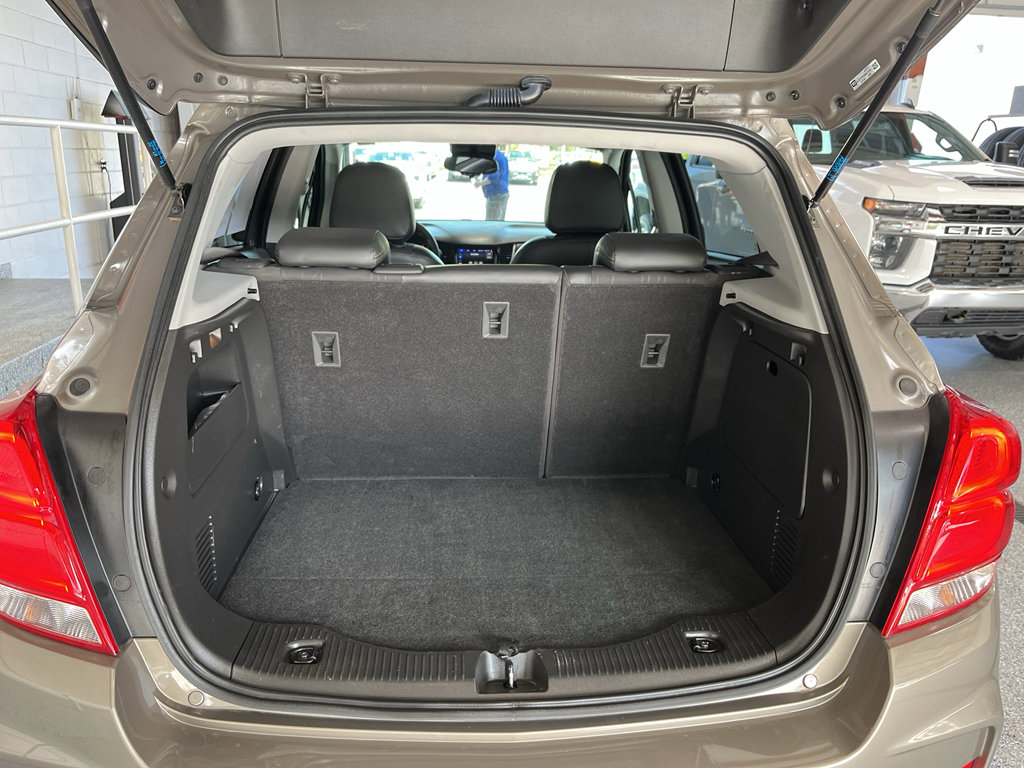Used 2021 Chevrolet Trax LT image 8