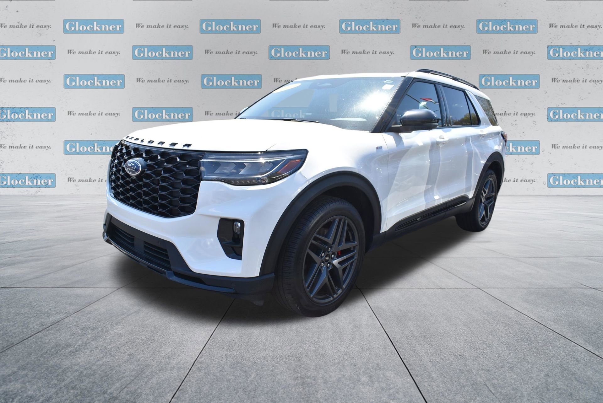 Used 2025 Ford Explorer ST-Line w/ ST-Line Street Pack image 16