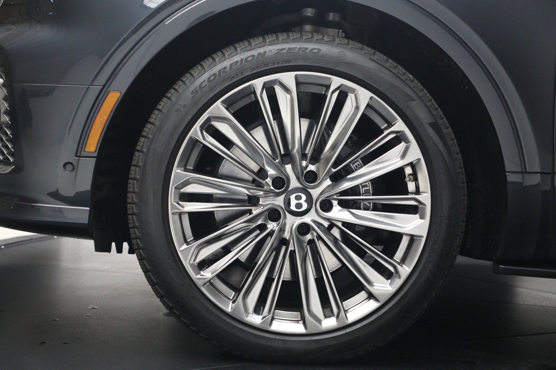 Certified 2021 Bentley Bentayga Speed image 14