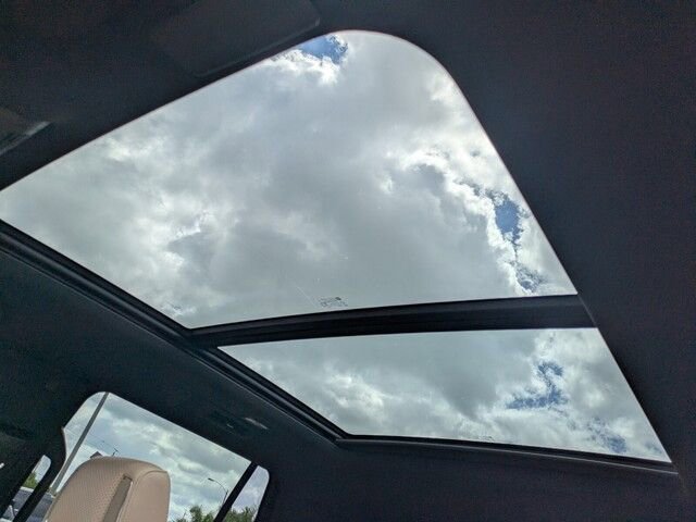 Used 2021 Cadillac Escalade Premium Luxury image 12