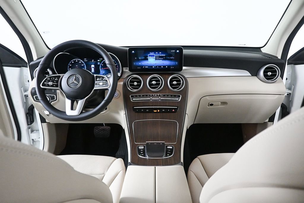 Certified 2022 Mercedes-Benz GLC 300 w/ Premium Package Lite image 17