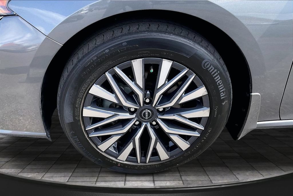 Used 2023 Nissan Altima 2.5 SV AWD/4WD image 9
