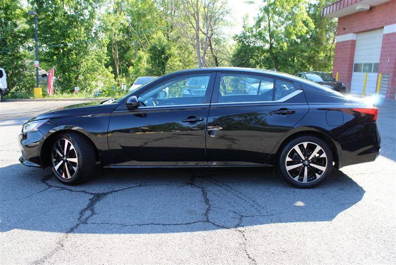 Used 2019 Nissan Altima 2.5 SR FWD image 2