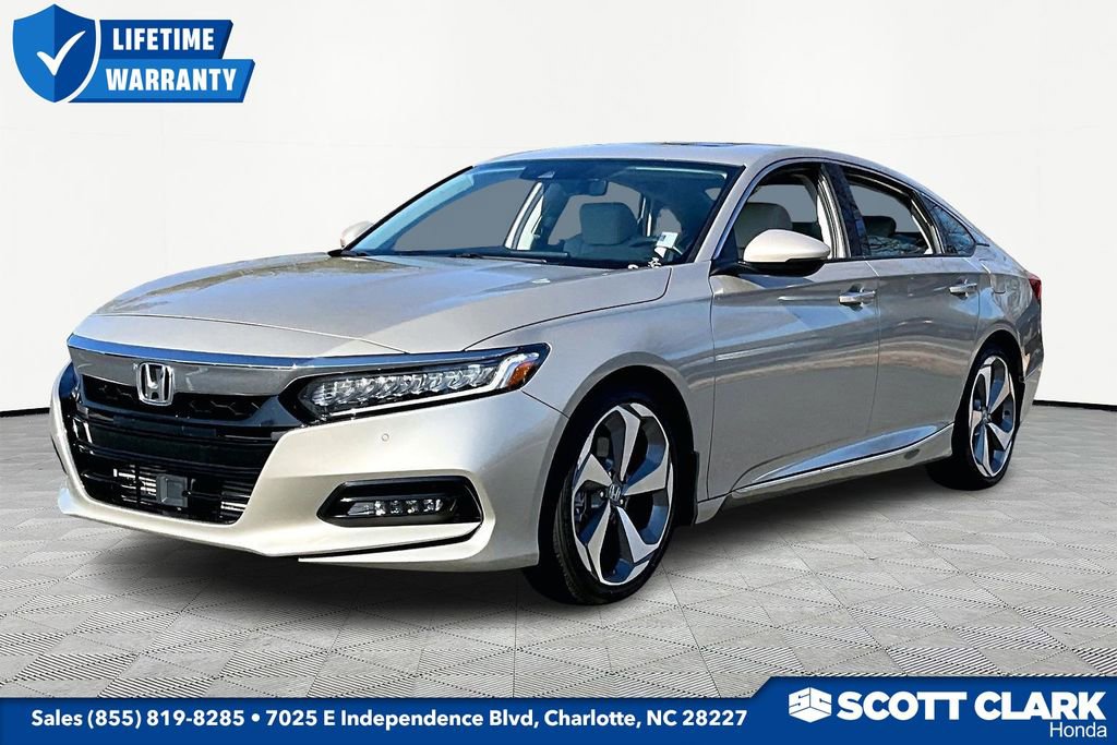 Used 2020 Honda Accord Touring image 3
