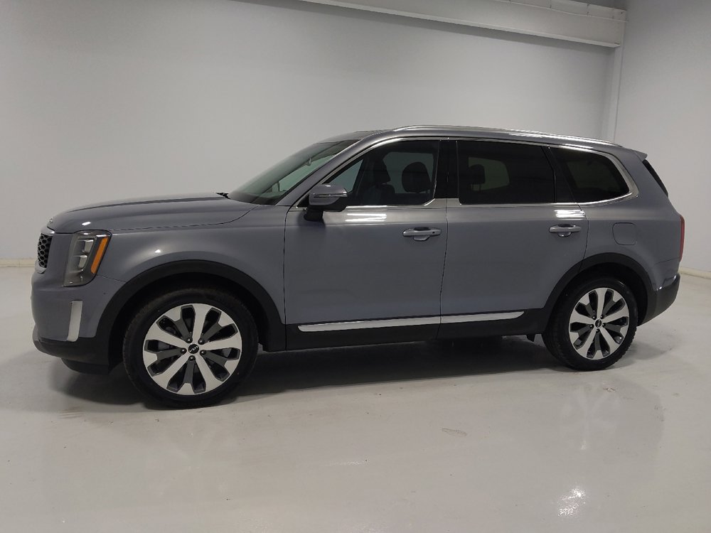 Used 2022 Kia Telluride EX w/ EX Premium Package FWD image 2