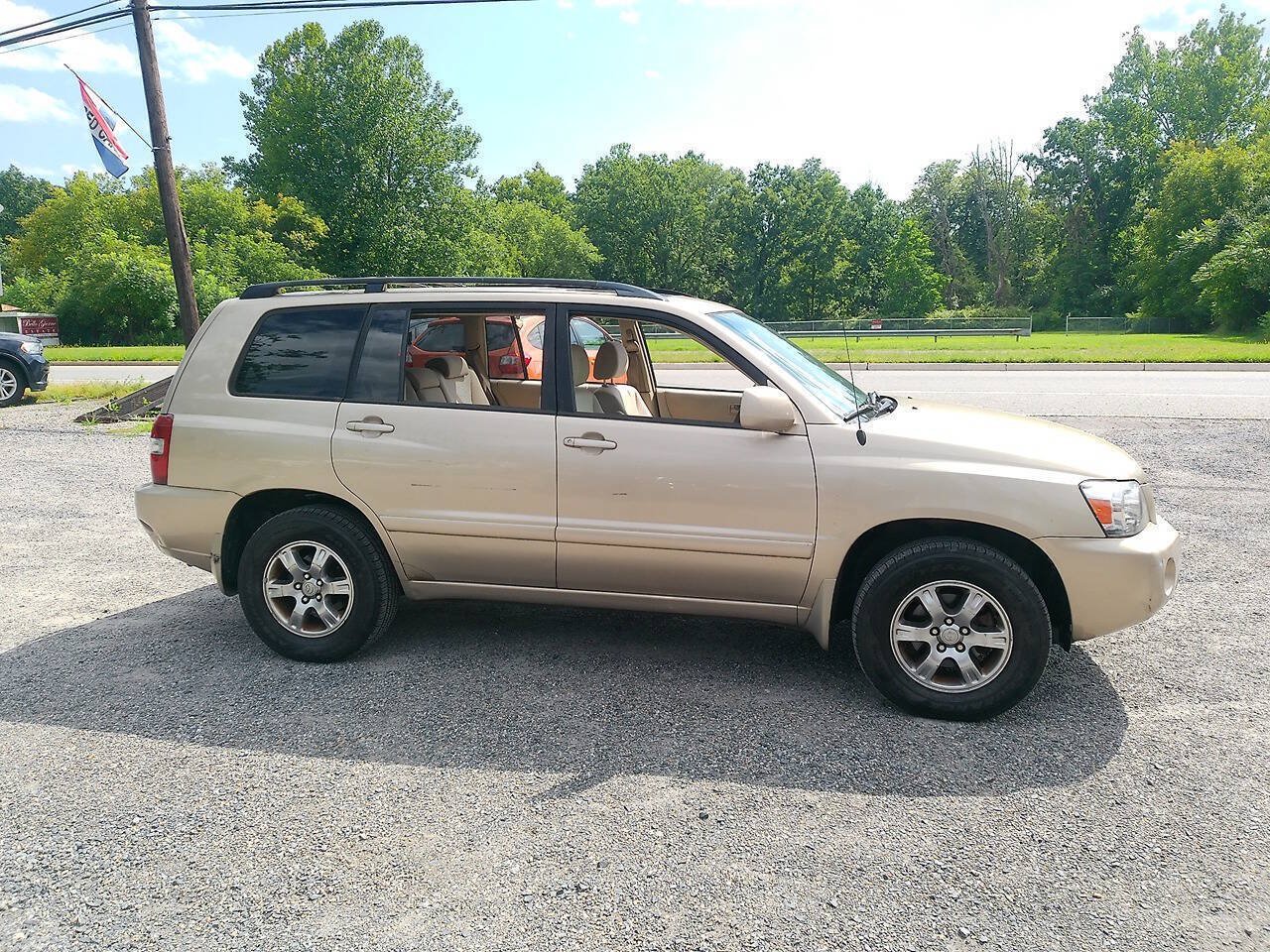 Used 2004 Toyota Highlander 4WD V6 image 4